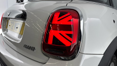 MINI Hatchback 1.5 Cooper Classic 5dr Auto Petrol Hatchback